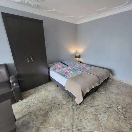 I Biala Hortensja * أوسترونيه مورسكية