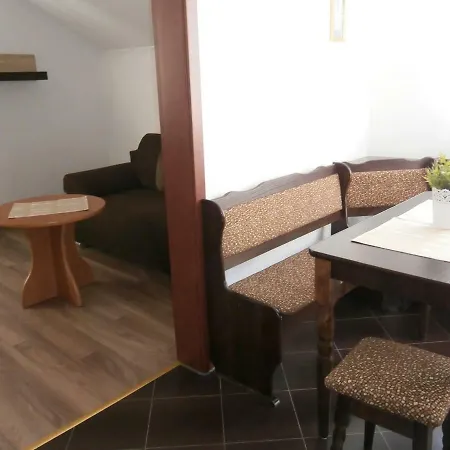 I Biala Hortensja * أوسترونيه مورسكية